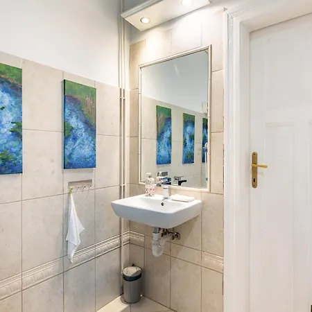 - Large And Comfy Budapest