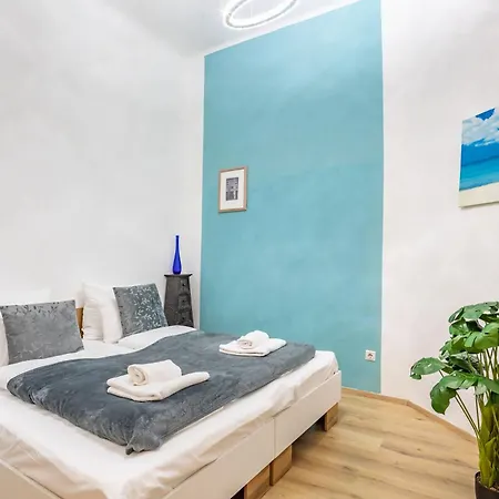 - Large And Comfy Budapest