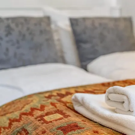 - Large And Comfy Διαμέρισμα